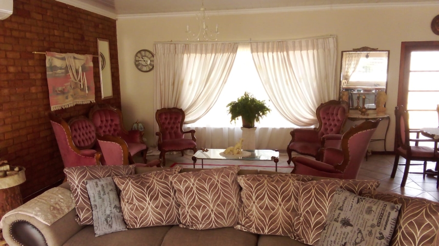 4 Bedroom Property for Sale in Petrusburg Free State
